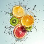 水果飛濺的清新瞬間