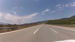 在高速公路上开车