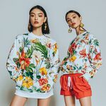 印花卫衣时尚穿搭展示