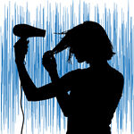 女性手持吹风机剪影