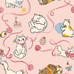 可爱猫咪与玩具的温馨画面