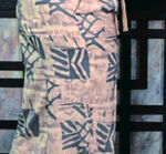 蓝白花纹独特设计服饰