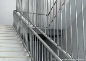 原不锈钢楼梯扶手外侧