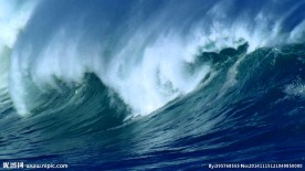 波涛汹涌的大海