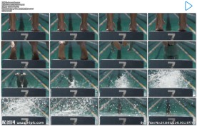 游泳运动员跳水慢动作