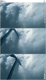 用斧头捶打冰山冰块