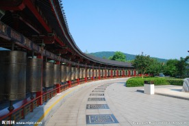 灵山大佛转经筒广场
