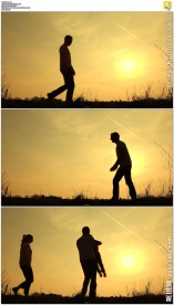 温馨夕阳父子一家三口