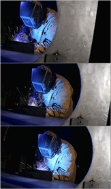 电焊工焊接火花