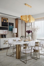 现代餐厅  餐桌椅  吊灯