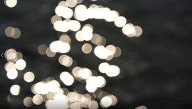 水面移动的光斑