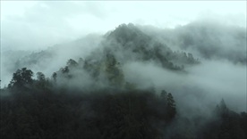 4K航拍云海雾山美景山村乡间