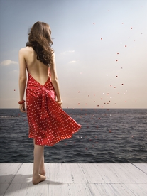 大海 美女 背影 波西米亚风格