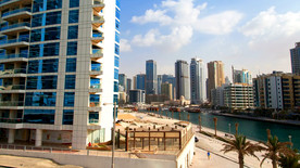 城市景观 蓝天白云