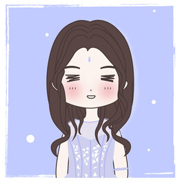 眯着眼睛的女孩