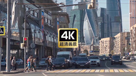 经过街道的行人