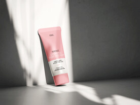 多视角化妆品管样机洗面奶