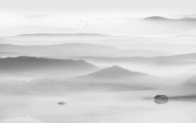 水墨意境山水画