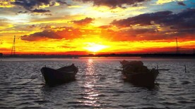 大海小船晚霞风景视频