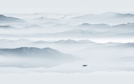 意境水墨山水画