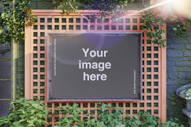 花园咖啡馆一角海报样机