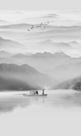 竖幅水墨画