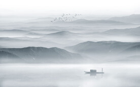 意境山水水墨画