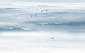 水墨意境山水画