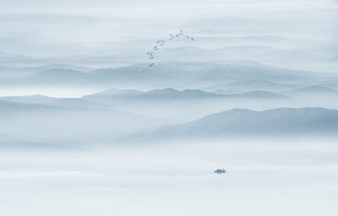 意境水墨山水画