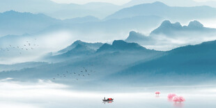 意境水墨山水画