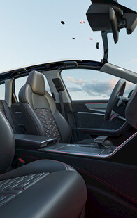 汽车内部精致座椅与内饰渲染