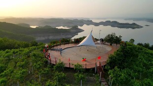 千岛画廊山顶观景台的壮丽风光