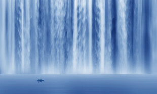 招财瀑布山水画