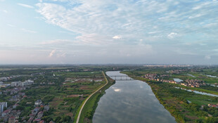 河流云彩延时摄影视频