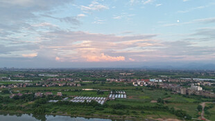 城市黄昏天际线景观