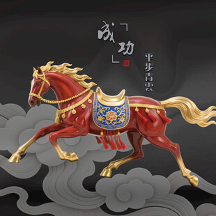 金鬃红马踏云展雄姿