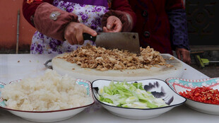 街头美食制作现场