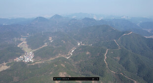 俯瞰连绵山峦景色