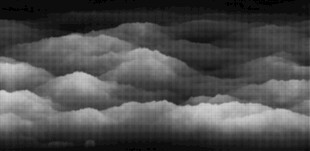 乌云密布的阴沉天空