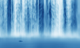 流水生财瀑布山水背景图