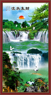 竖幅瀑布风景画