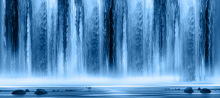 招财瀑布山水画