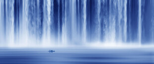 流水生财瀑布山水背景图