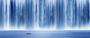 蓝色瀑布背景图