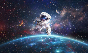  宇航员星空背景