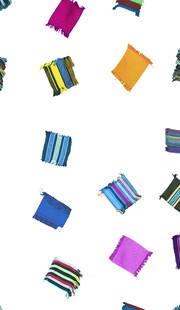 多彩条纹抱枕散落画面