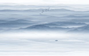 蓝色大气水墨山水画背景墙